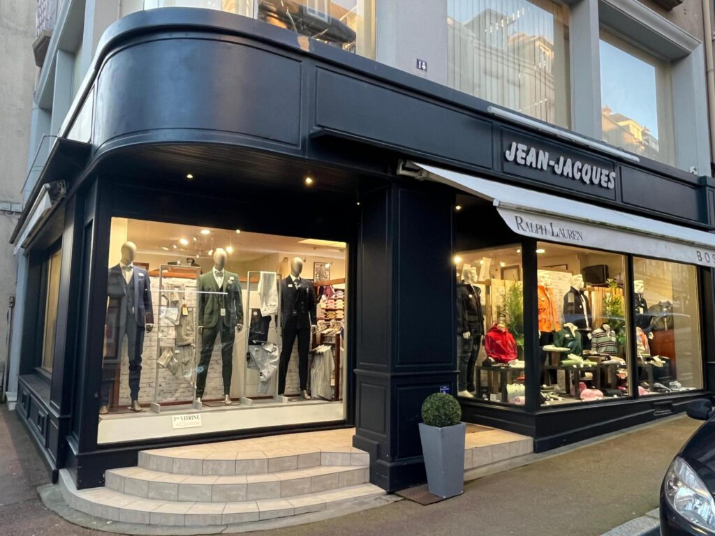 devanture boutique vetements homme Jean Jacques à Coutances