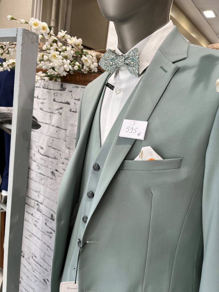 costume chic devanture boutique Jean Jacques à Coutances